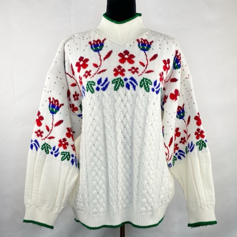 Vintage 80’s Knitmakers Mock Neck Cable-Knit White Floral Cottage Sweater